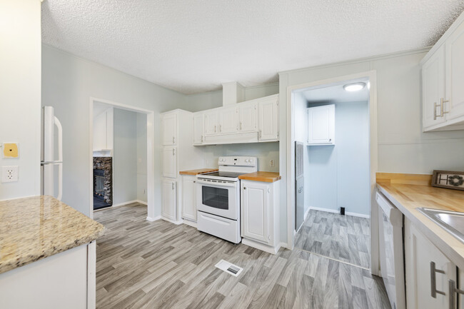 Building Photo - Kellam Doublewide