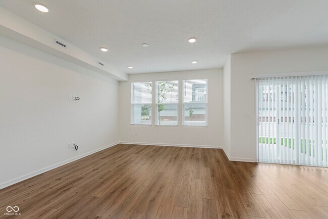 Foto del edificio - 7288 Shroyer Wy