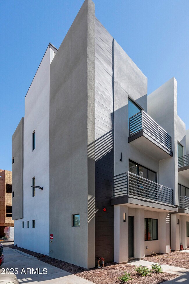 Foto del edificio - 4220 N 32nd St