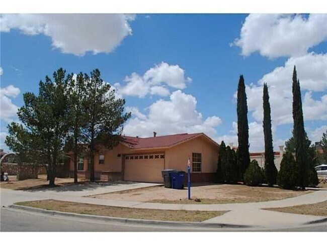 Building Photo - 9894 La Morenita Cir