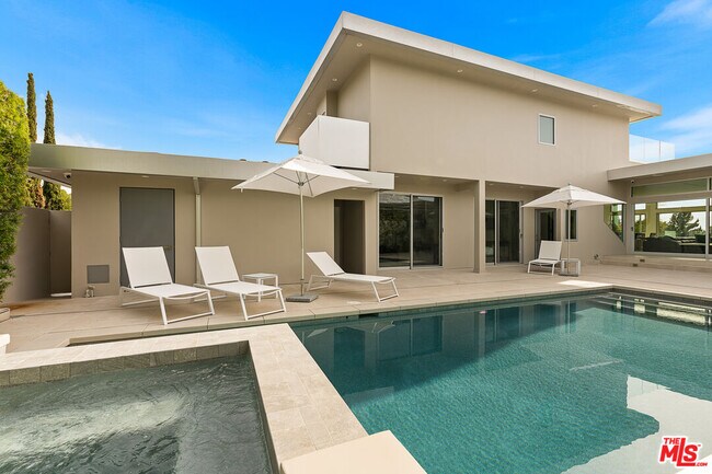 Building Photo - 2189 Summitridge Dr