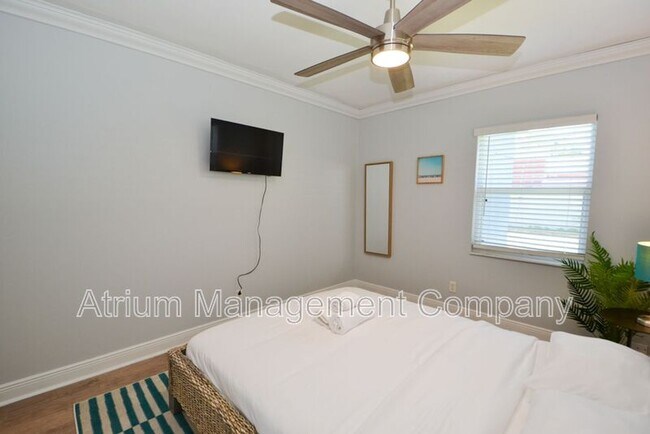 Foto del edificio - 3808 W El Prado Blvd