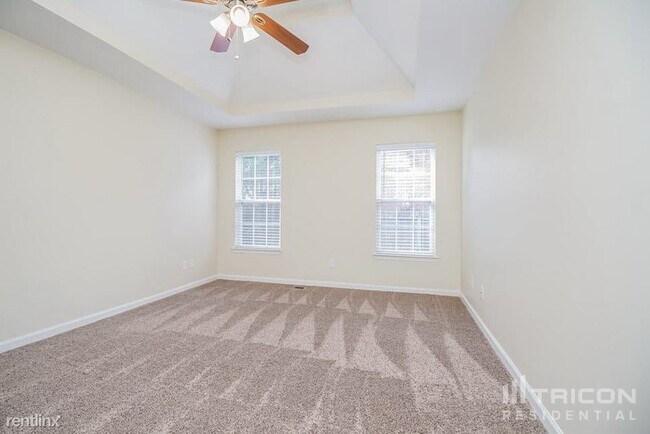 Building Photo - 225 Parrish Pl
