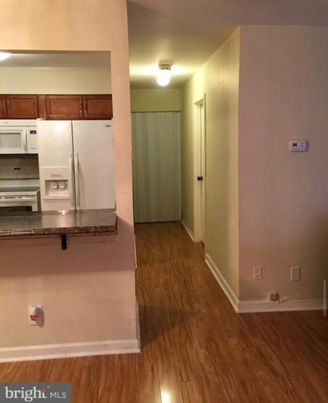 Foto del edificio - 10123 Prince Pl