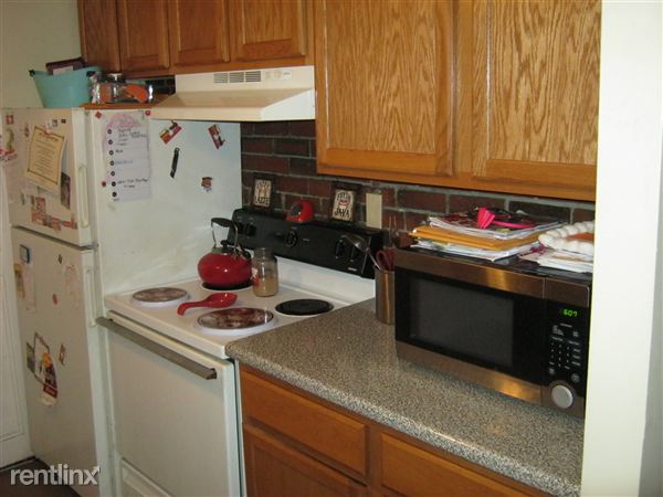 Building Photo - 36 Greentree Ln