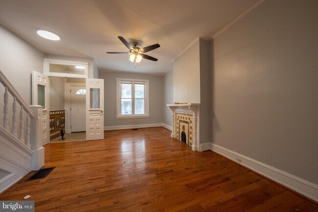 Foto del edificio - 5224 Westminster Ave
