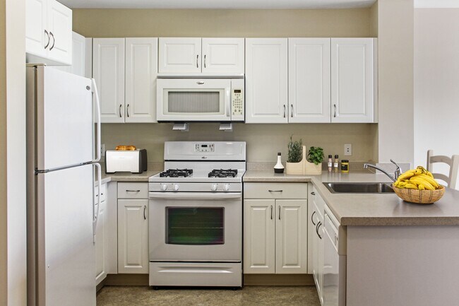Building Photo - 420 E Squantum St