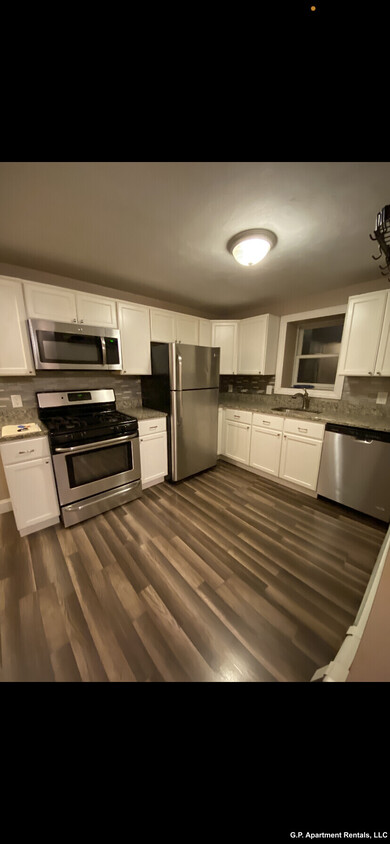 Primary Photo - 75 Olive Ave