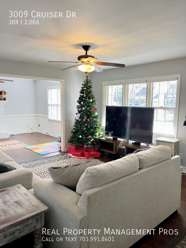 Building Photo - Single Family Home in Gated Community w/ P...