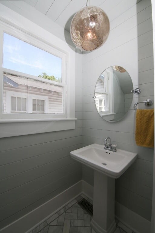 Foto del edificio - 759 Rutledge Ave