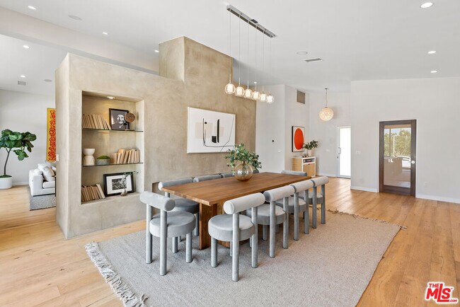 Foto del edificio - 3423 Scadlock Ln