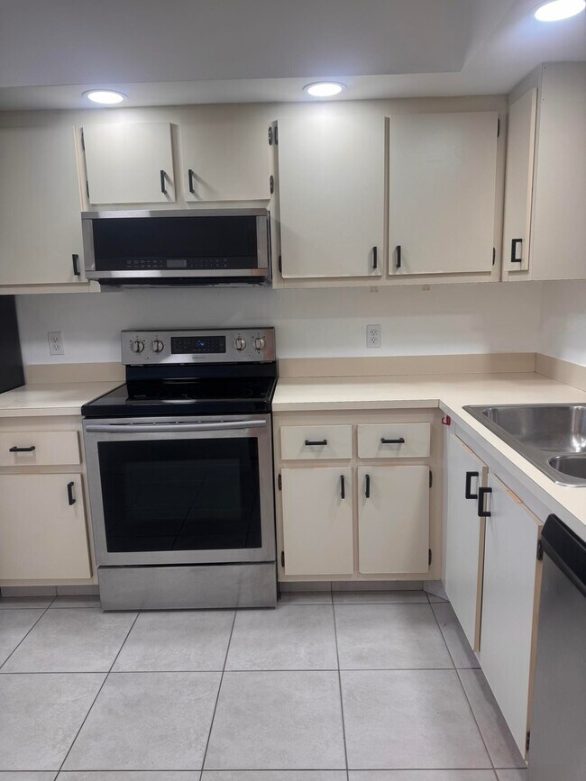 Foto del edificio - 3178 Via Poinciana