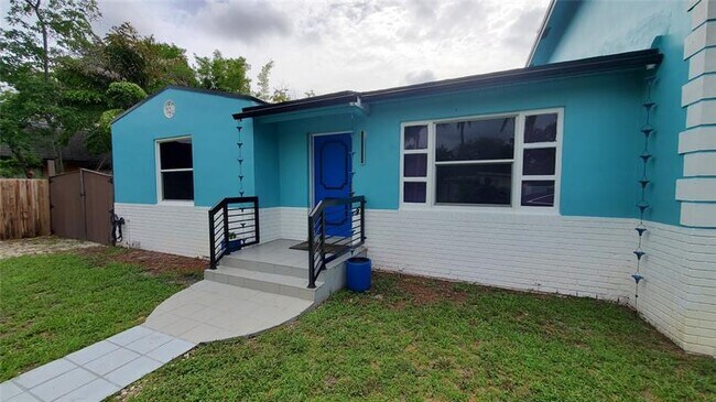 Foto del edificio - 1548 SW 28th Ave