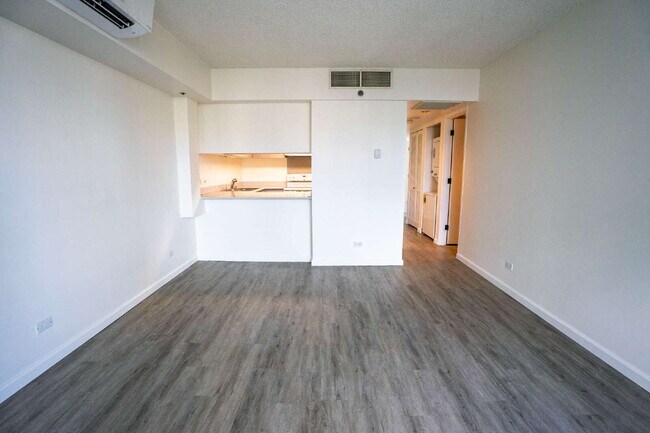 Foto del edificio - Bright 3-Bedroom Honolulu Condo with 2 Parking Stalls – $3,250/Month