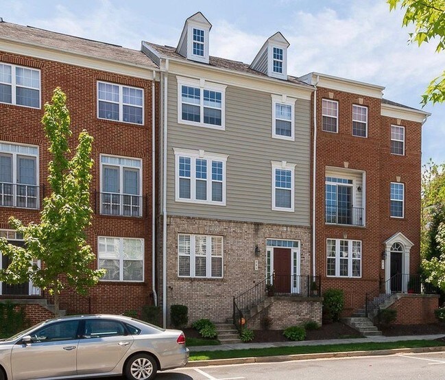 644 Spectator Ave Unit 1, Hyattsville, MD 20785 Room for Rent in