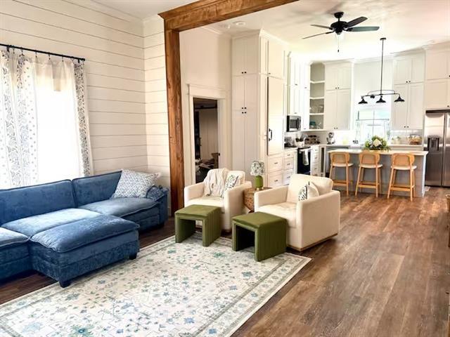 Foto del edificio - 608 N Belknap St