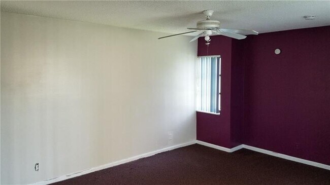 Foto del edificio - 3133 Coral Hills Dr