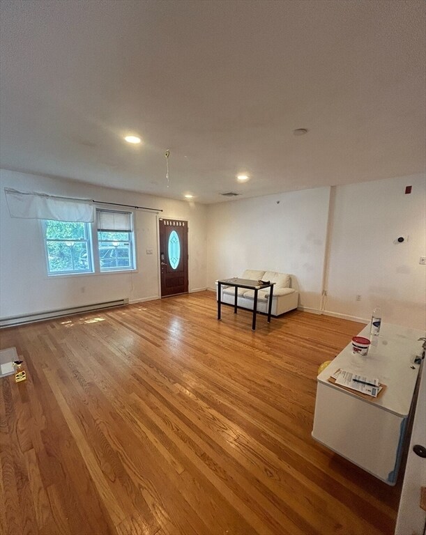 Primary Photo - 30 Cameron St