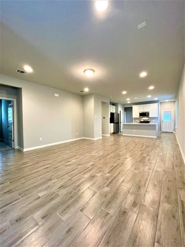 Building Photo - 460 Unforgiven LN, Jarrell