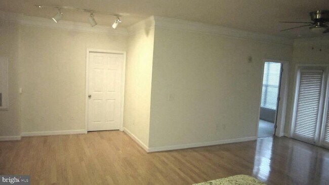 Building Photo - 501 Hungerford Dr