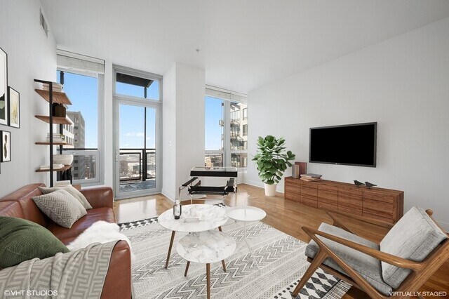 Foto principal - 565 W Quincy St