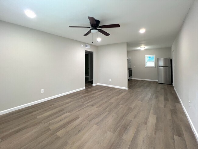 Foto del edificio - 531 Gresham Park Dr