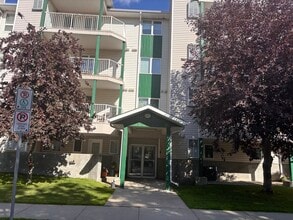 Building Photo - 2203 Angus St