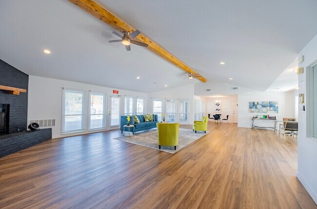 Foto del edificio - Eagle Creek Landing Apartments