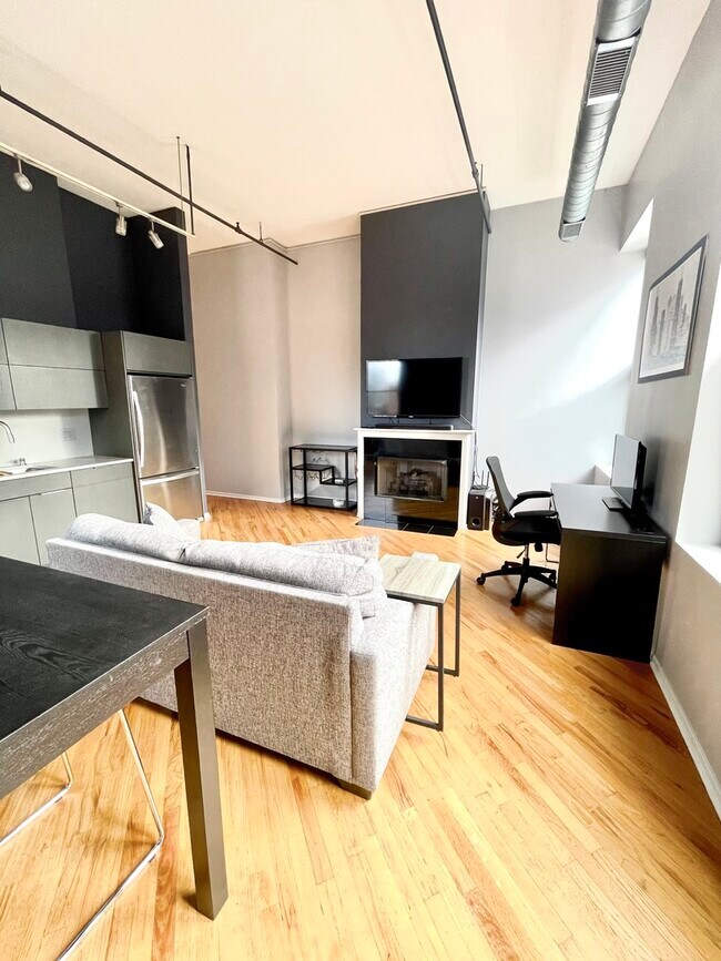 Foto del edificio - 226 N Clinton St