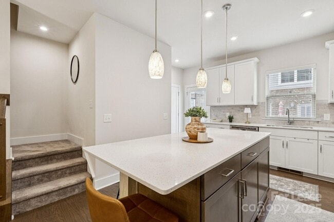 Building Photo - 12106 Brooklyn Ave