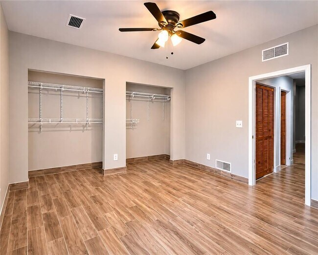 Foto del edificio - 559 Northridge Crossing Dr