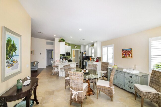 Foto del edificio - Annual Villa for Rent in Island Walk