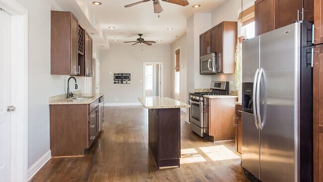 Foto del edificio - 1664 N Richmond St