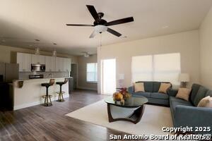 Building Photo - 2503 Golf Dr