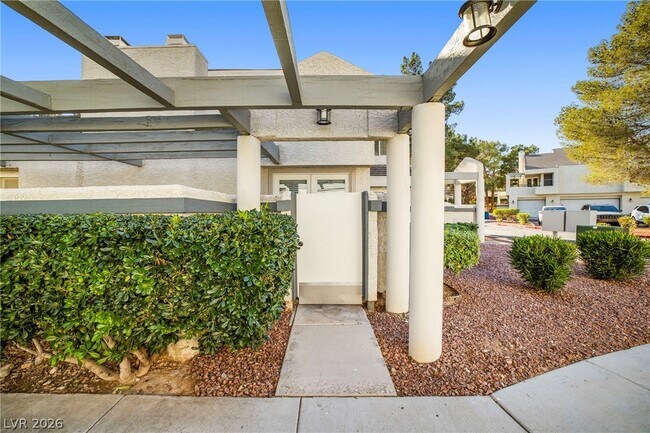 Building Photo - 2748 Lodestone Dr