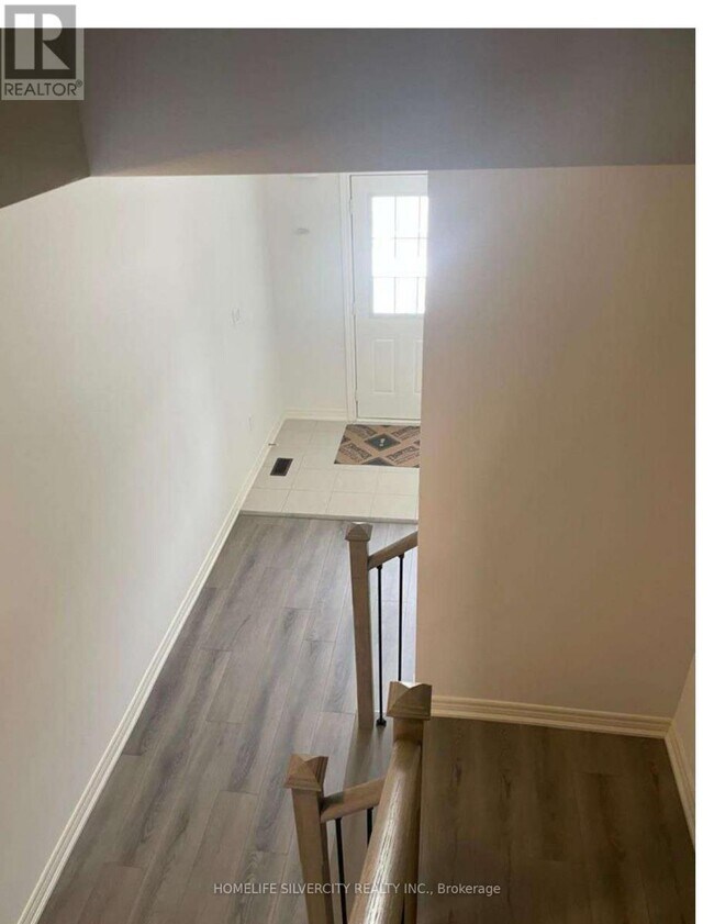Building Photo - 86 Gledhill Crescent