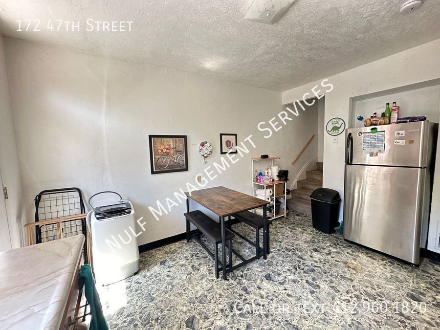 Primary Photo - 172 47th St