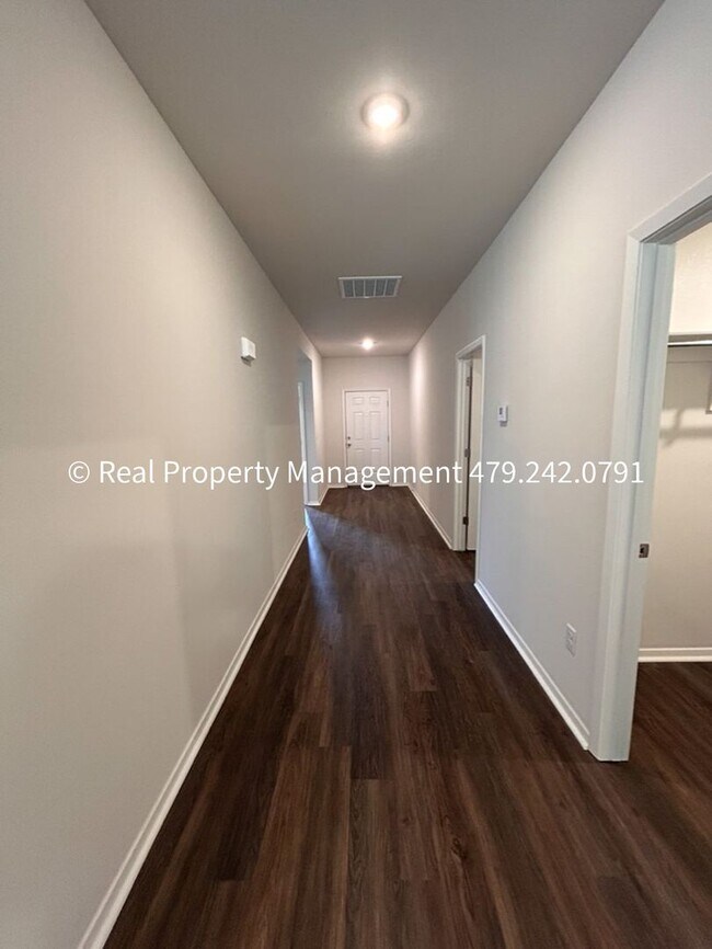 Foto del edificio - 10640 Cedar Wy