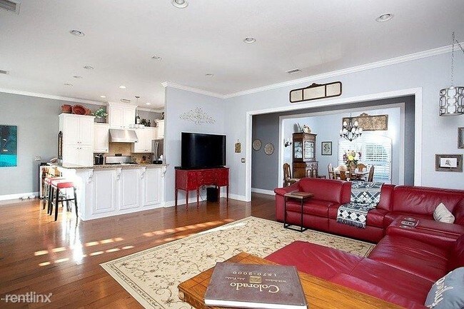 Foto del edificio - 4 br, 3 bath House - 6409 Meister Street