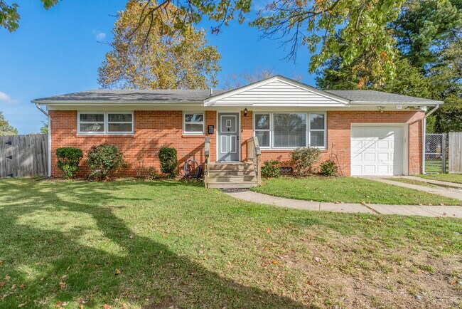 Building Photo - 416 Gotham Rd