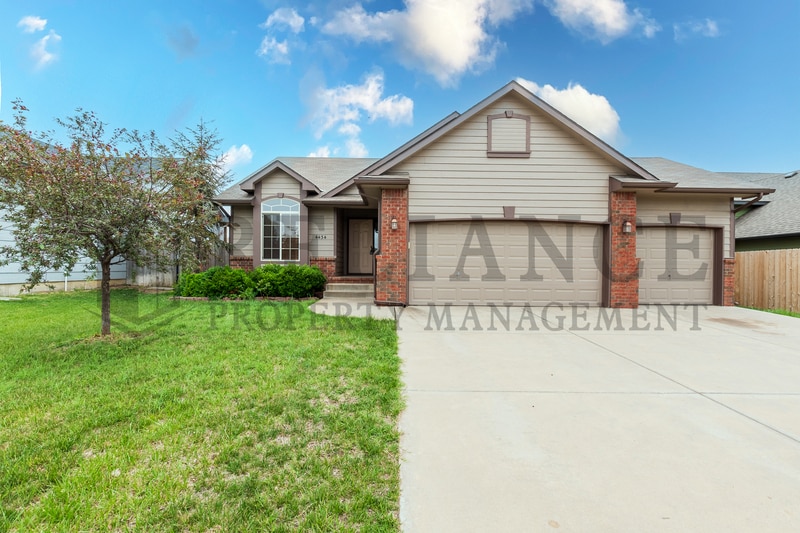 4434 E Falcon St, Wichita, KS 67220