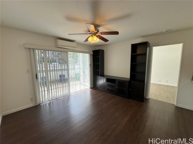 Building Photo - 383 Mananai Pl