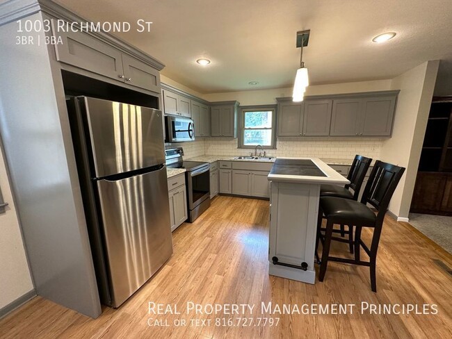 Building Photo - Recently Renovated 3 Bed, 3 Bath Raised Ra...