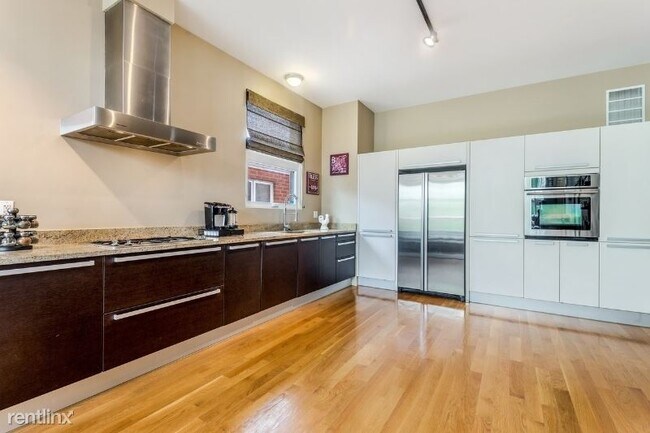 Foto del edificio - 2414 W Grenshaw St