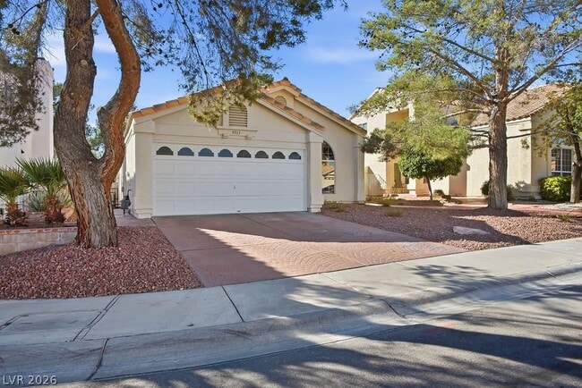 Building Photo - 9513 Lazy River Dr