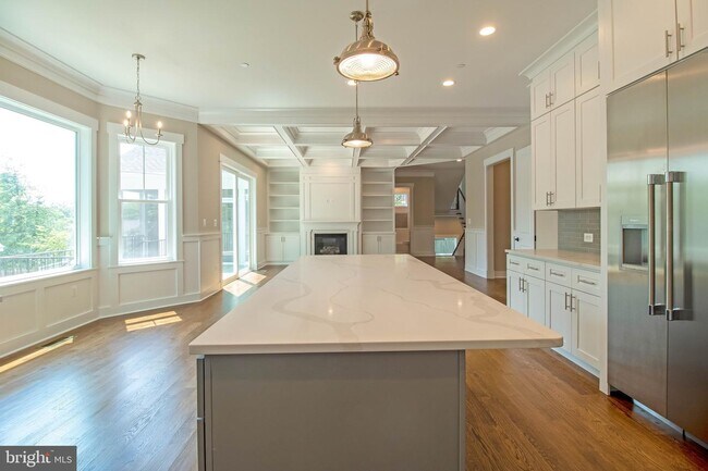 Foto del edificio - 6204 Greentree Rd