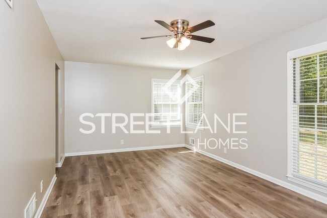Foto del edificio - REDUCED! - NOW OFFERING $250 OFF FIRST FUL...