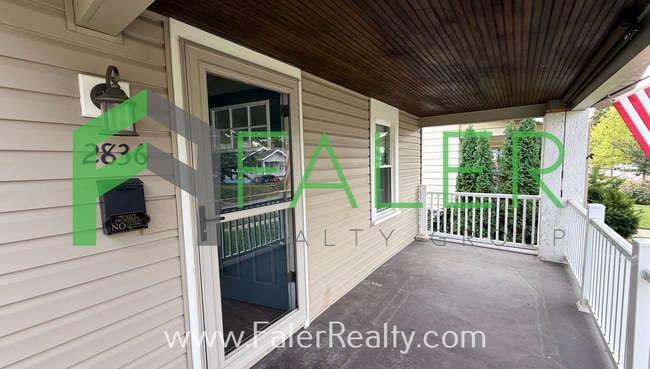 Building Photo - Show-stopping rental available!