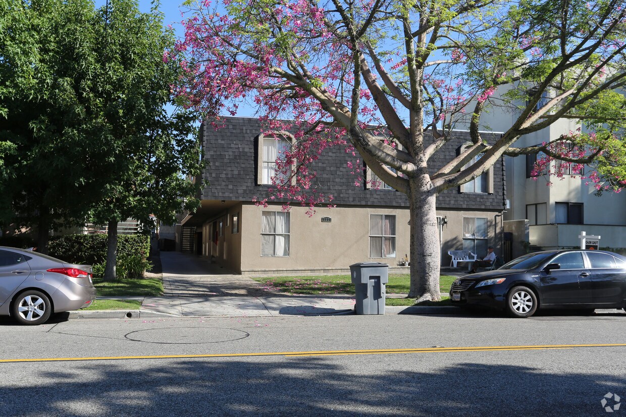 1221 E Wilson Ave, Glendale, CA 91206 1221 E Wilson Ave Glendale, CA