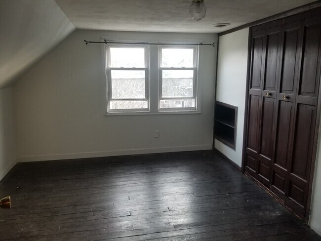 Foto del edificio - 3251 E Overlook Rd